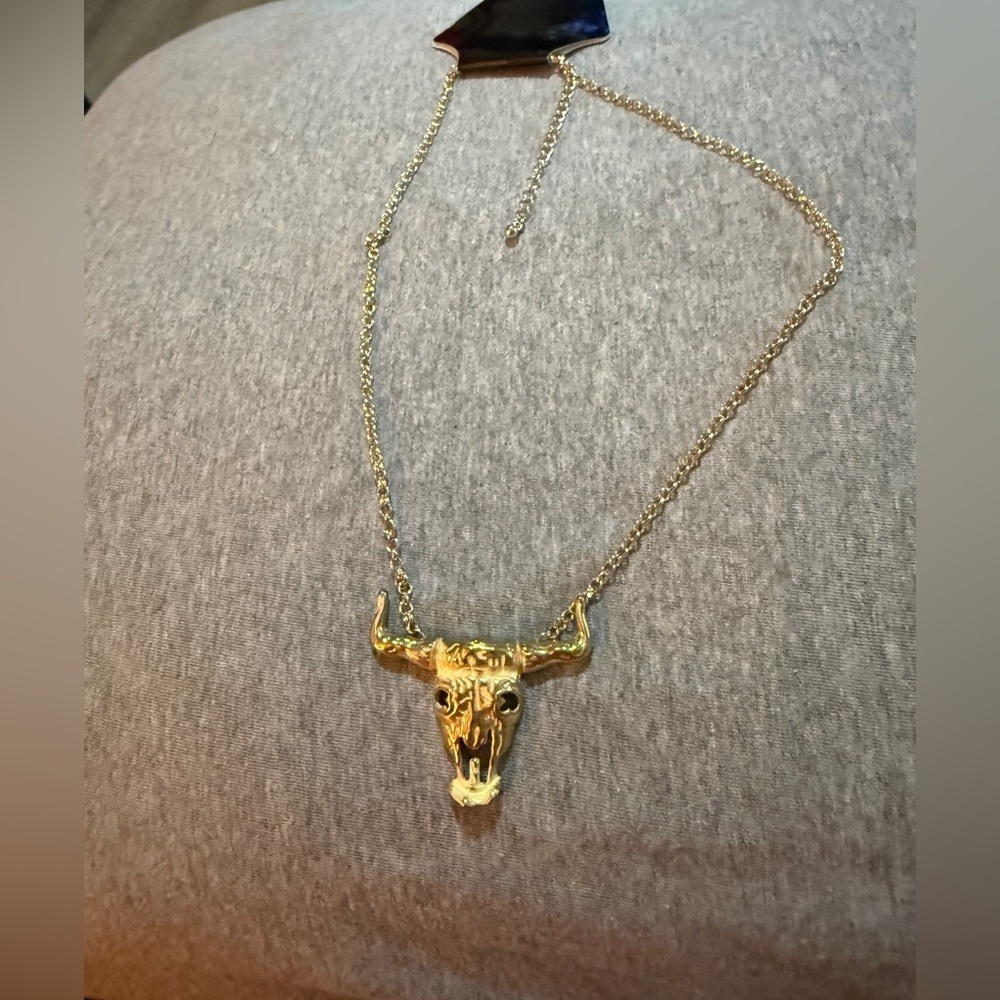 Gold Bull Pendant Necklace NWT - Picture 2 of 5
